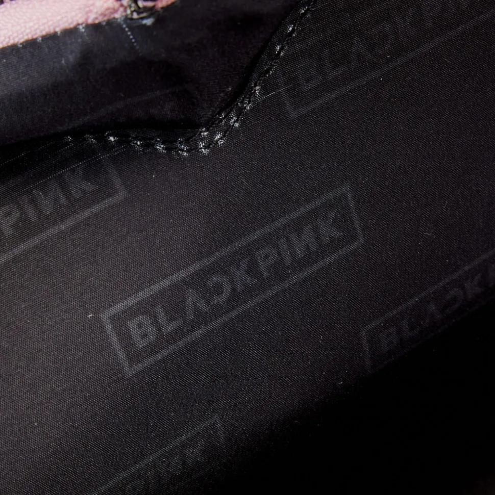 BLACKPINK Crossbody Bags< All-Over Print Heart Shaped Crossbody Bag