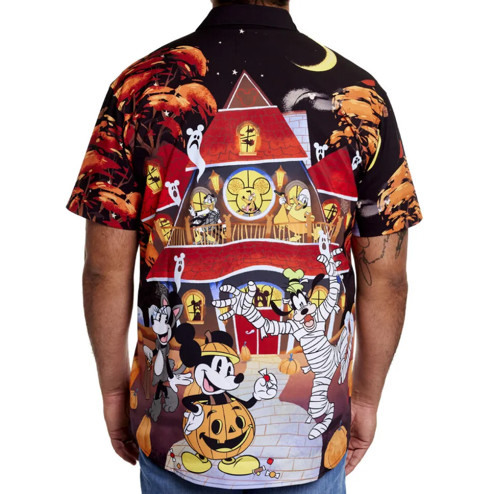 Unisex Disney Tops<Mickey & Friends Haunted House Camp Shirt