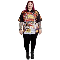 Unisex Disney Tops<Mickey & Friends Haunted House Camp Shirt