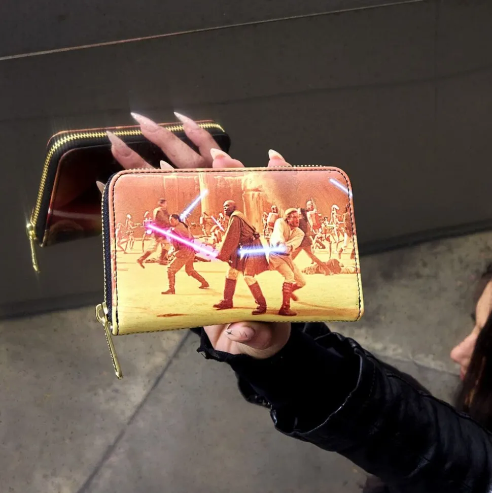 Star Wars Wallets<: Episode Ii Attack Of The Clones Scene Zip Around Wallet