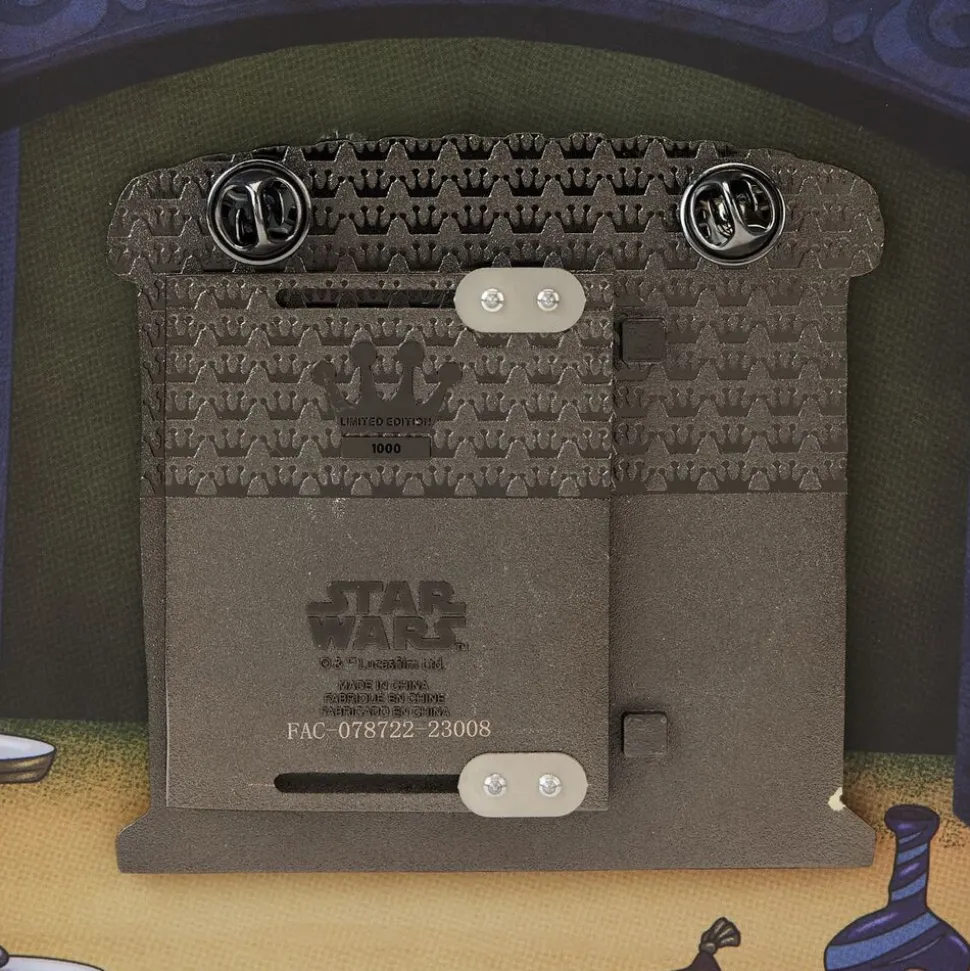 Star Wars Enamel Pins<: Return Of The Jedi 40Th Anniversary Han Solo In Carbonite Sliding Pin