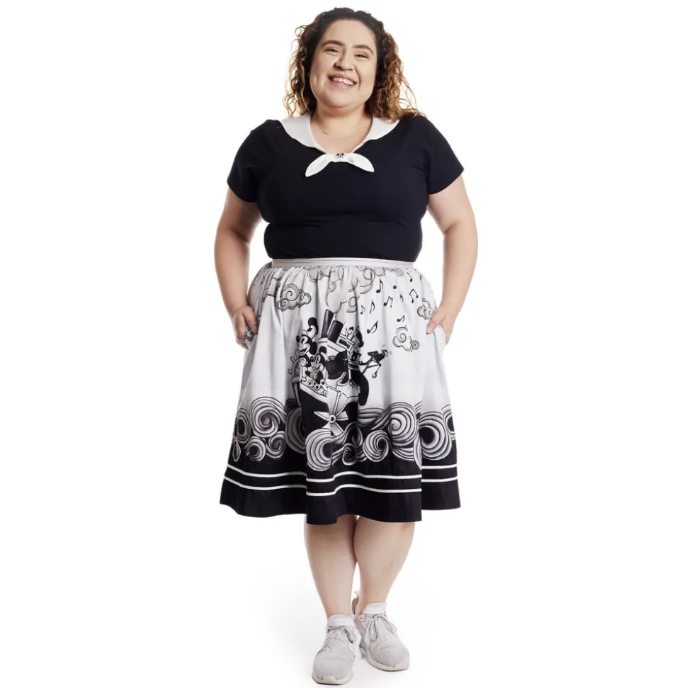 Unisex Disney Tops<Stitch Shoppe Steamboat Willie Christina Top